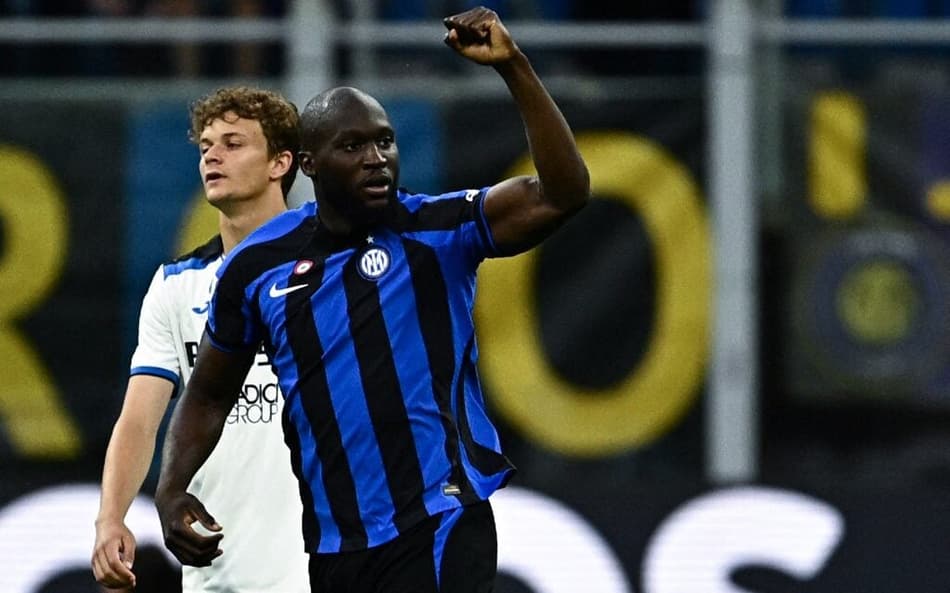 Milan se mostra interessado na compra de Lukaku