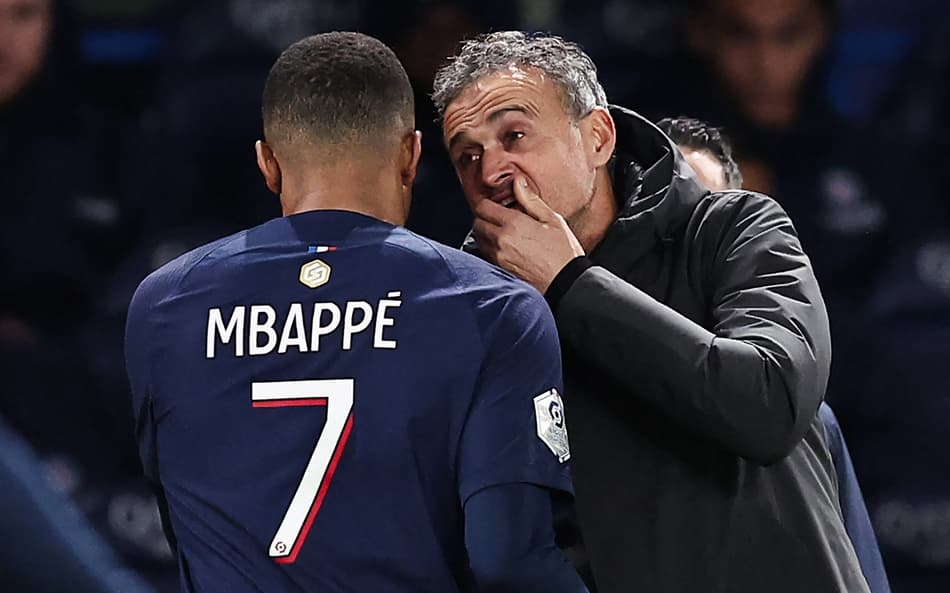 ‘Eles não se suportam mais’: relação de Mbappé e Luis Enrique está insustentável no PSG, afirma jornal