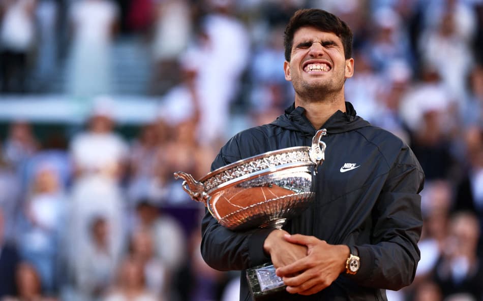 Após vitória em Roland Garros, Alcaraz fala em sonho realizado e promete tatuagem