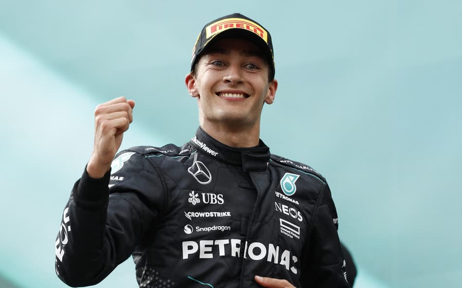 Russell se vê ‘melhor do que nunca’ e mostra confiança em título com Mercedes na F1 2025
