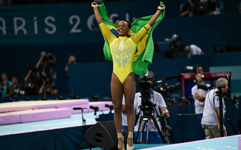 Qual é a altura de Rebeca Andrade, ginasta brasileira com seis medalhas olímpicas?