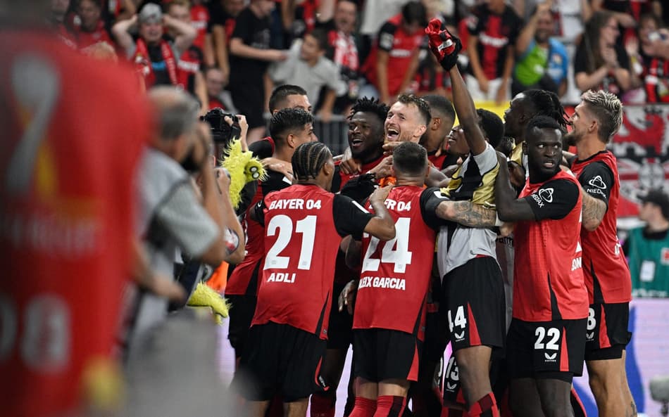 É campeão! Bayer Leverkusen vence Stuttgart nos pênaltis, e conquista a Supercopa da Alemanha