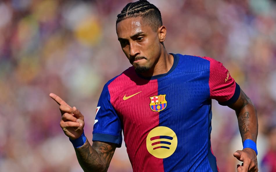 Técnico do Barcelona defende Raphinha após ‘treta’ na Espanha; entenda