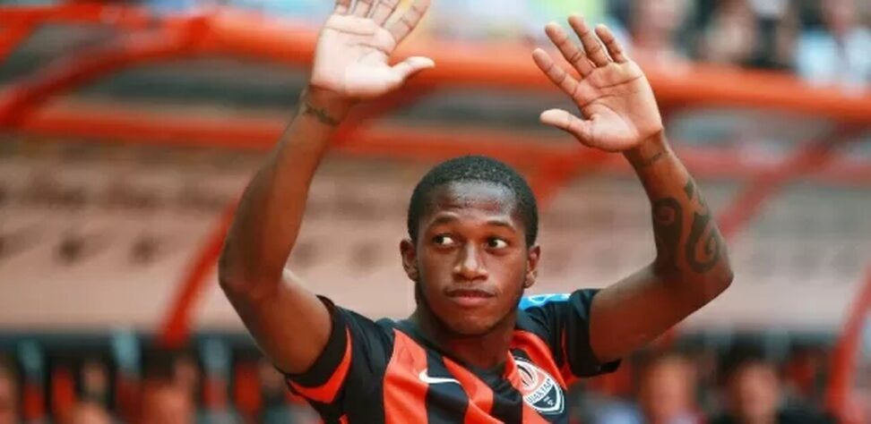 31º lugar: Fred (volante) - Saiu do Internacional para o Shakhtar (UCR) em 2013 - Valor: 15 milhões de euros 31º lugar: Fred (volante) - Saiu do Internacional para o Shakhtar (UCR) em 2013 - Valor: 15 milhões de euros
