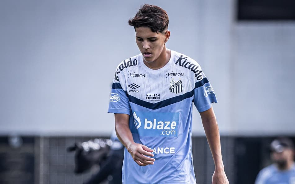 Diante do Palmeiras, Rodrigo Cezar fala em ‘largar com o pé direito’ pelo Santos no Brasileirão Sub-17