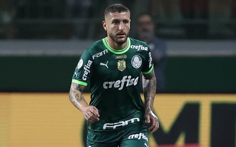 Abel Ferreira rasga elogios para evolução de Zé Rafael no Palmeiras: ‘Uma máquina, um monstro’
