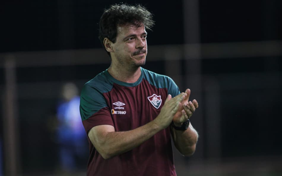 ‘Volta, Diniz’: tricolores pedem treinador após demissão de Mano Menezes
