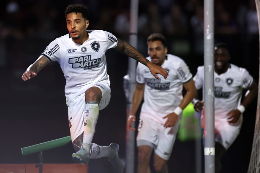 Gregore comemorando gol do Botafogo contra o Bragantino (Foto: Vítor Silva/Botafogo)