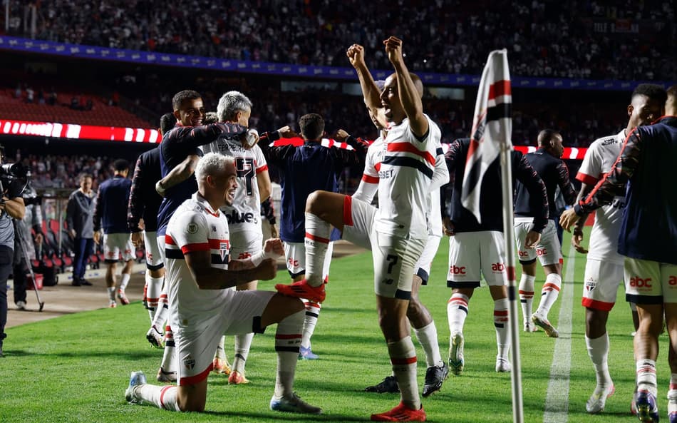 Setor bloqueado e bastidores: como o São Paulo garantiu estreia no Morumbis