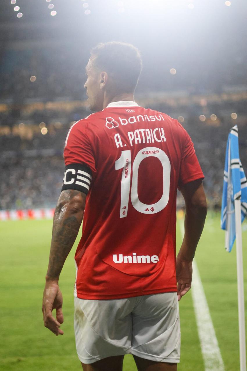 Alan Patrick no Grenal. (Foto: Ricardo Duarte/SC Internacional)