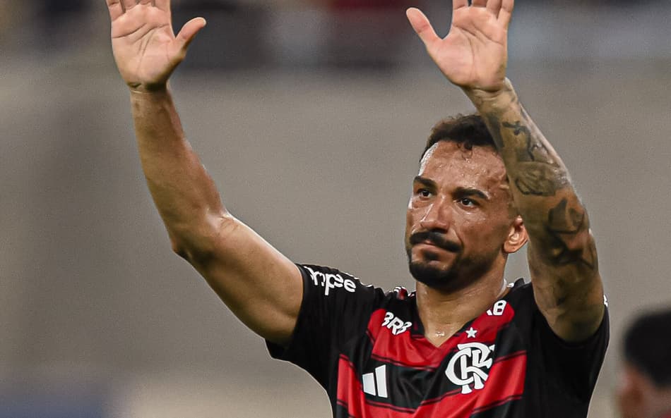 Danilo aborda impacto das redes sociais e da saúde mental no futebol