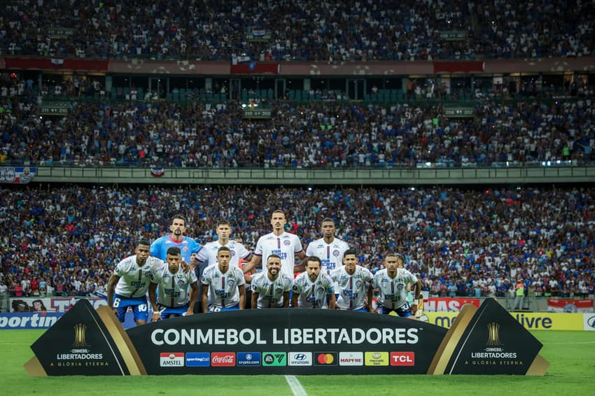 Time do Bahia antes da partida contra o The Strongest Foto: Rafael Rodrigues / EC Bahia