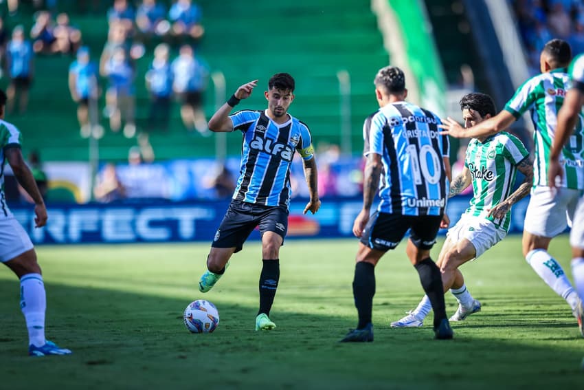 Villasanti foi o capitão do Grêmio no Campeonato Gaúcho. (Foto: Lucas Uebel/Grêmio FBPA)