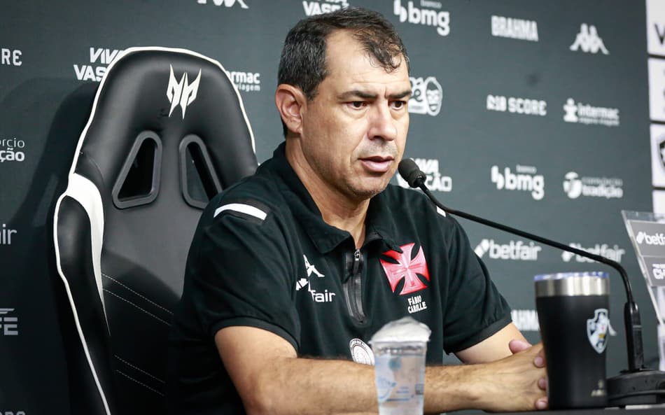 Carille não crê na chegada de mais reforços no Vasco até próxima janela: ‘A não ser que seja muito pontual’
