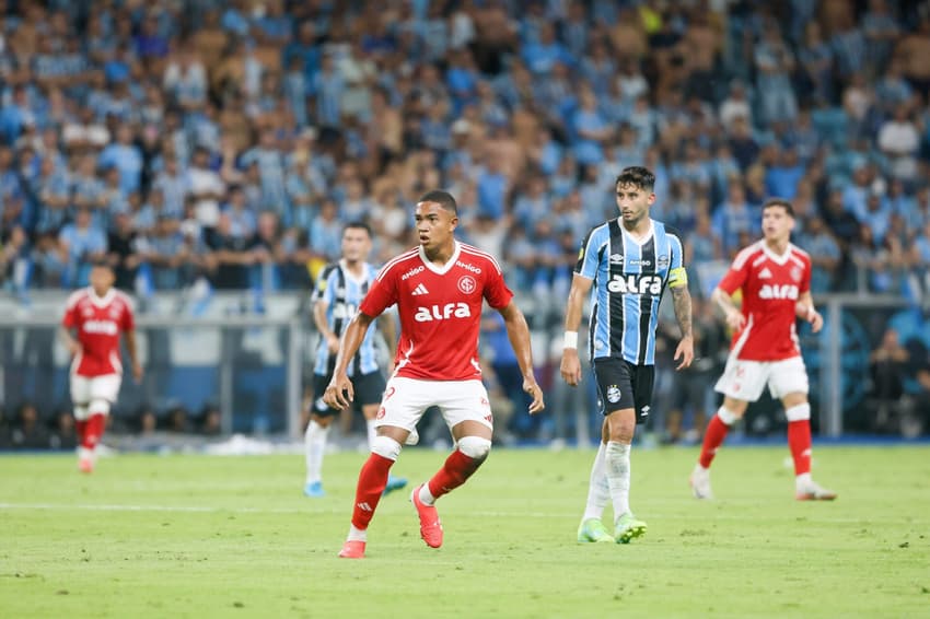 Grêmio x Internacional - Luiz Otávio terminou o clássico. Foto: Divulgação/Ricardo Duarte SC Internacional