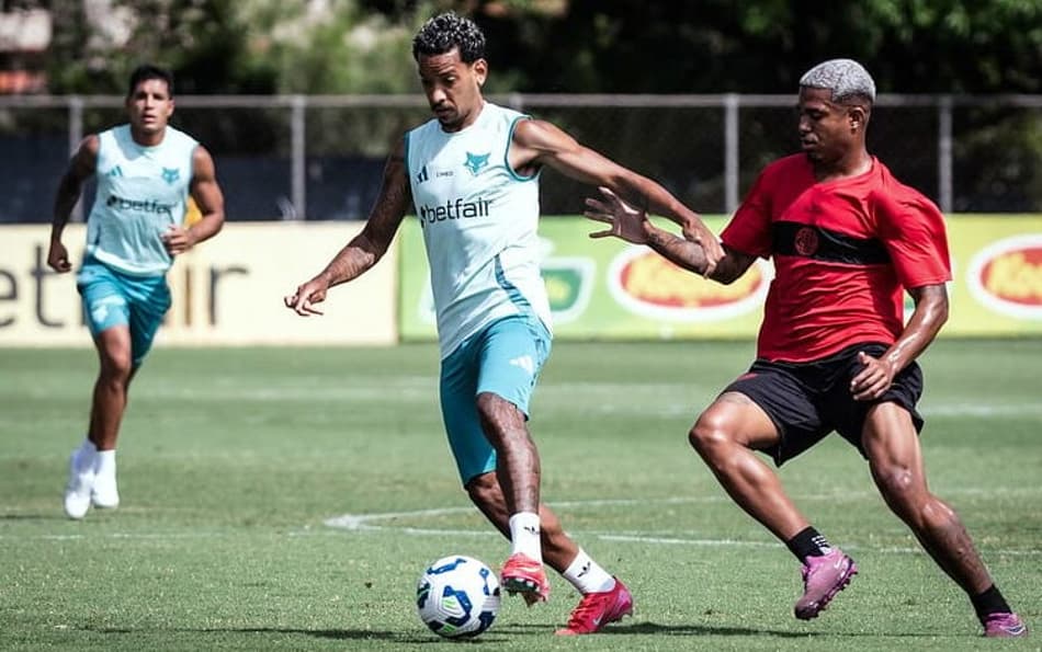 Cruzeiro vence Pouso Alegre em jogo-treino na Toca da Raposa