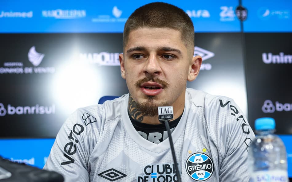 “Fiquei surpreso”, admite goleiro do Grêmio contratado após ser rebaixado no Gauchão
