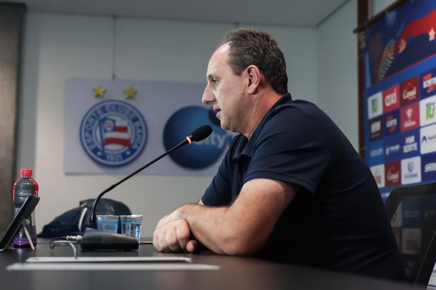 Rogério Ceni em entrevista coletiva Foto: Letícia Martins / EC Bahia
