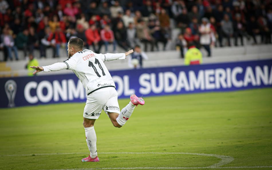 Coutinho afirma que Vasco atraiu Melgar após terceiro gol: ‘A gente acabou atraindo’