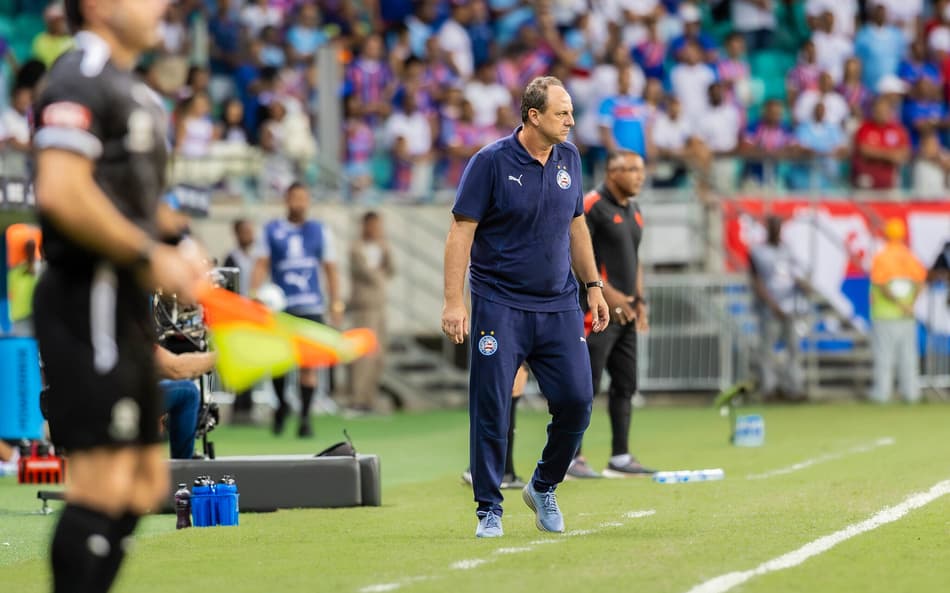 Ceni fica ‘inconformado’ com empate, mas vê futuro para o Bahia na Libertadores