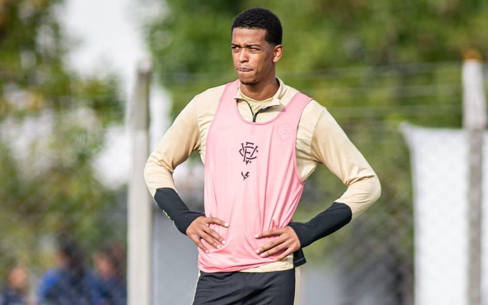 Vitória tem dois novos jogadores no DM; veja a situação de cada um
