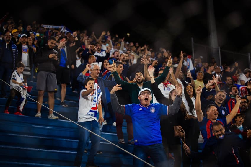 Torcida do Bahia comemora vitória contra o Nacional no Gran Parque Central Foto: Letícia Martins / EC Bahia