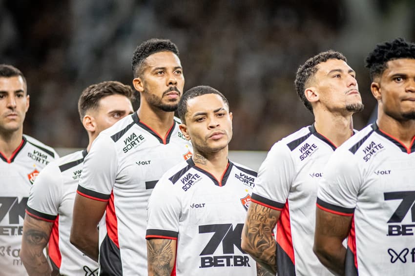 Elenco do Vitória antes de partida contra o Atlético-MG Foto: Victor Ferreira / EC Vitória