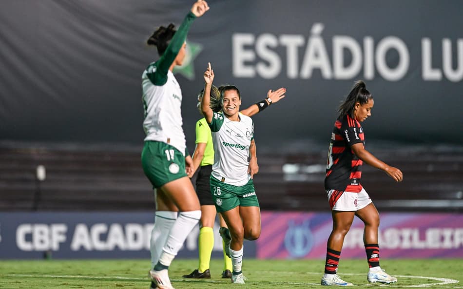Palmeiras atropela Flamengo pelo Brasileirão Feminino