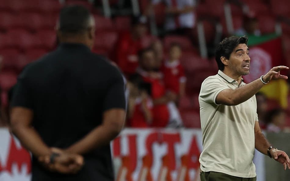 Abel critica cobrança por títulos no Palmeiras após vitória: ‘Nem Guardiola e Ancelotti’
