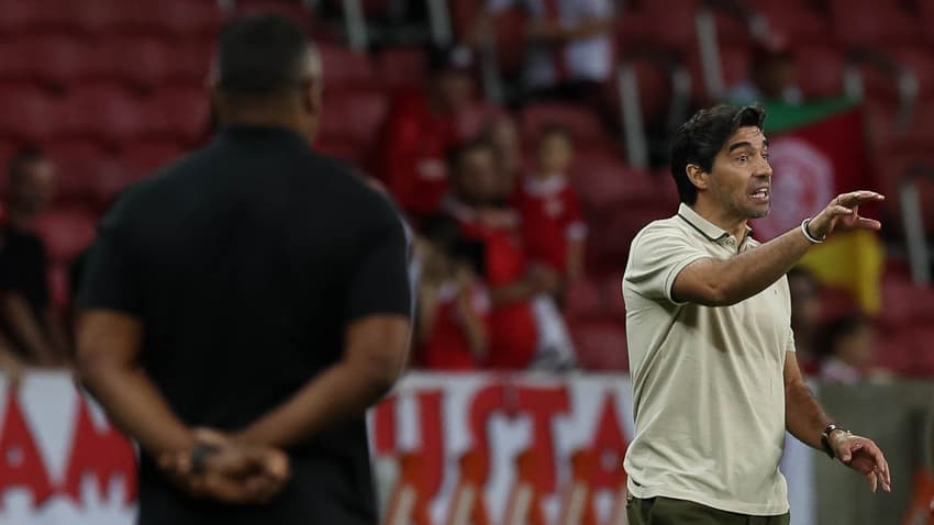 Internacional x Palmeira - Campeonato Brasileiro 2025 - Abel Ferreira (P) (Foto: Cesar Greco/Palmeiras/by Canon)