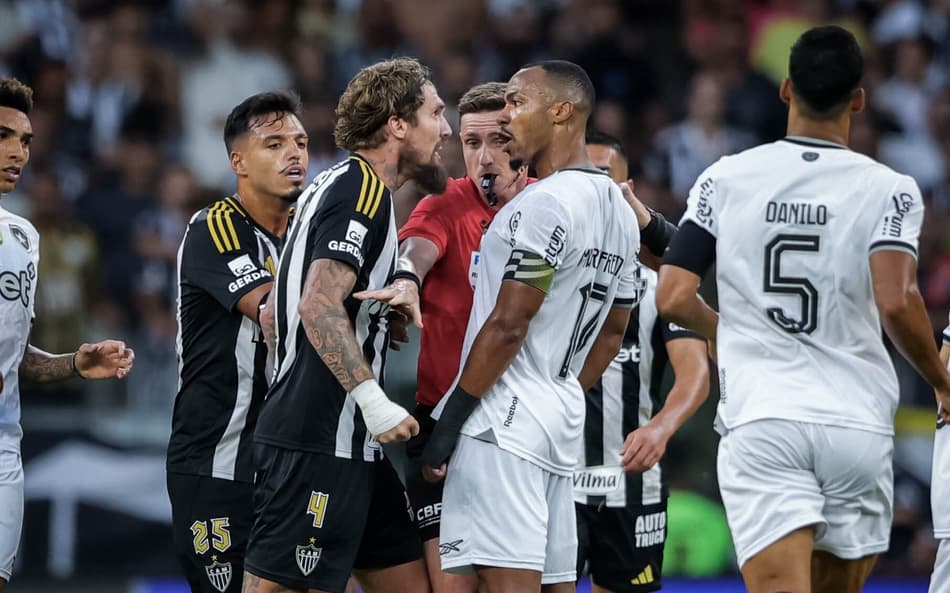 Marlon Freitas provoca Lyanco em Atlético-MG x Botafogo; veja leitura labial