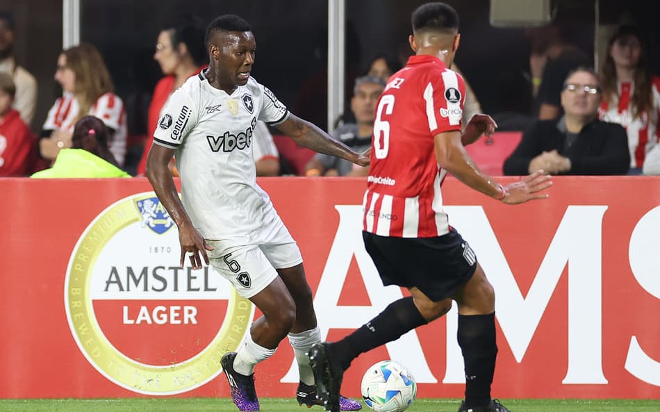 Patrick de Paula celebra chances com Paiva no Botafogo: ‘Mérito meu’