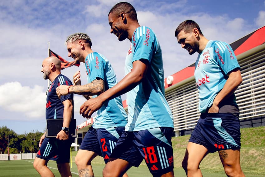 De La Cruz em treino do Flamengo. (Foto:Adriano Fontes/Flamengo)