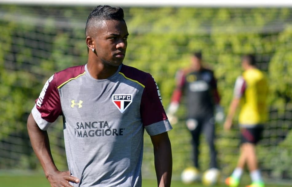 Para Kelvin, má fase do São Paulo pode brecar renovação de contrato