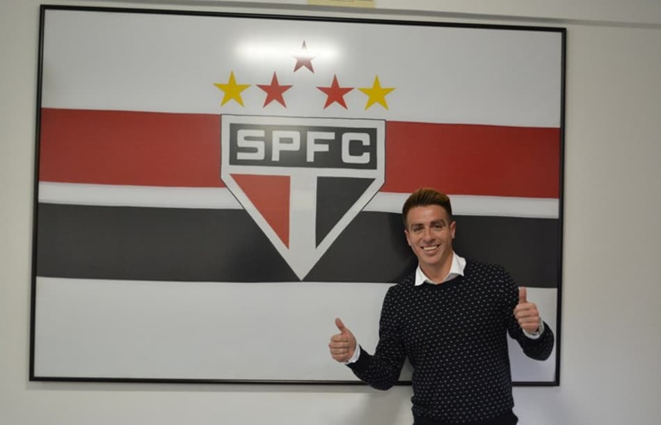 Buffarini chega ao São Paulo e fala em ‘retribuir confiança’ de Bauza