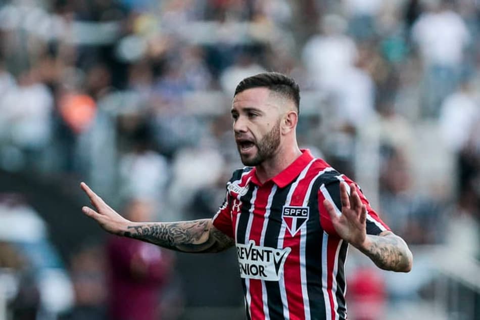 Com Mena, Gomes mantém base do São Paulo para pegar o Cruzeiro