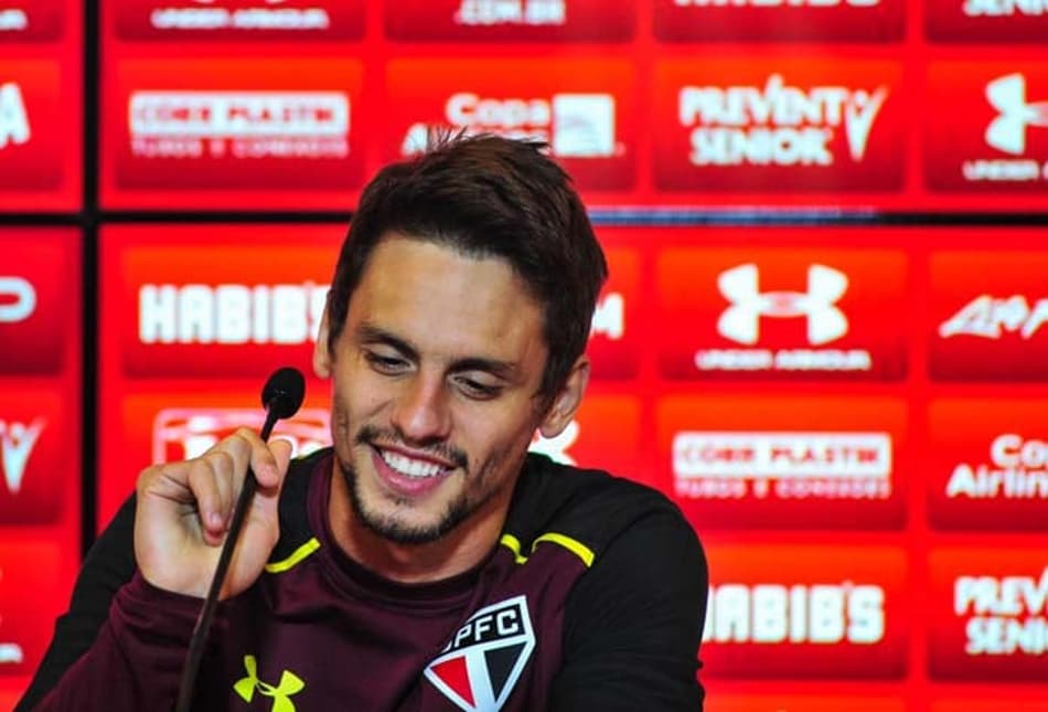 Rodrigo Caio pode passar ídolo e ser são-paulino com mais jogos no elenco