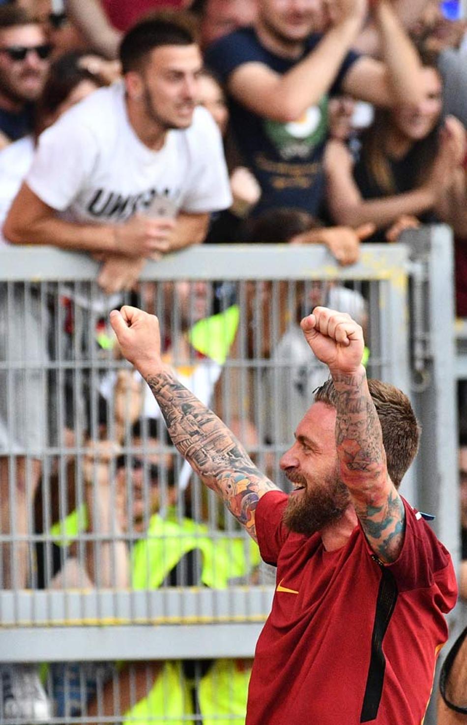 Sucessor de Totti, De Rossi renova contrato até 2019 com a Roma