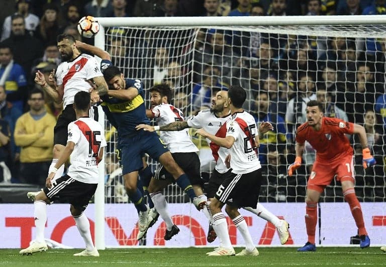 River e Boca fizeram um duelo estratégico no Santiago Bernabéu Campeonato Argentino