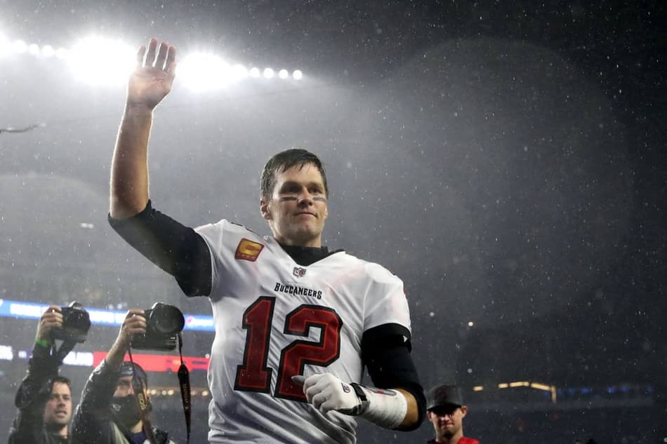 Tom Brady está em negociações avançadas para ser um dos donos do Las Vegas Riders
