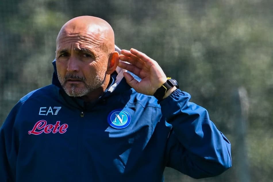 Napoli não encontra acordo com Spalletti e conversa com Rafa Benítez