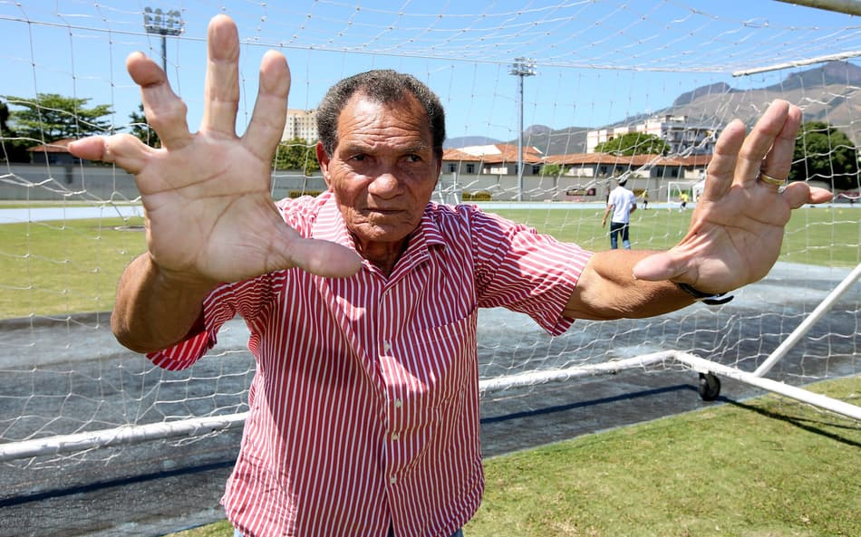 Morre o ex-goleiro Manga, ídolo do Botafogo, Inter e Seleção Brasileira