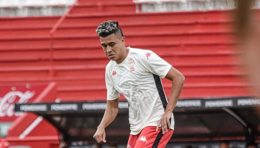 Víctor Cantillo é um dos destaques do clube argentino (Foto: Huracán/ Divulgação)