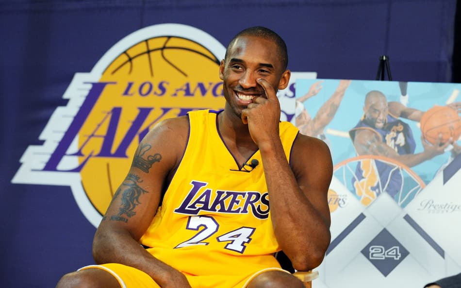 Lendária camisa amarela de Kobe Bryant vai a leilão milionário