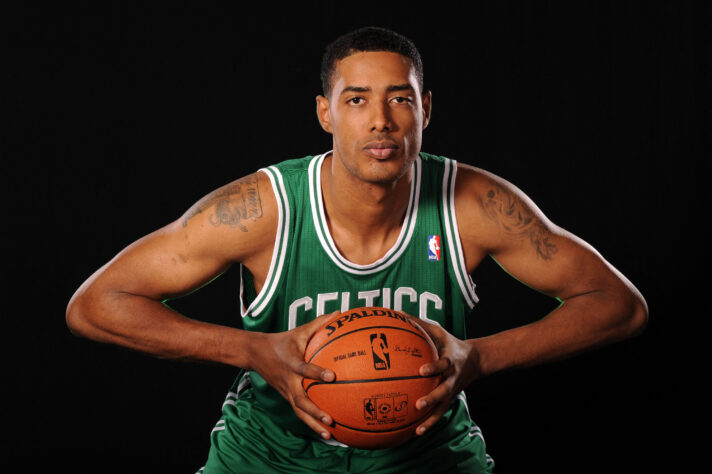 Fab Melo - estreou na NBA na temporada 2012/13 Fab Melo - estreou na NBA na temporada 2012/13