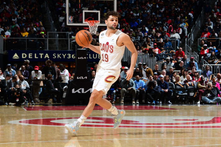 Raulzinho - estreou na NBA na temporada 2013/14 Raulzinho - estreou na NBA na temporada 2013/14