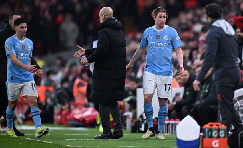 Guardiola e De Bruyne - Liverpool 1x1 Manchester City
