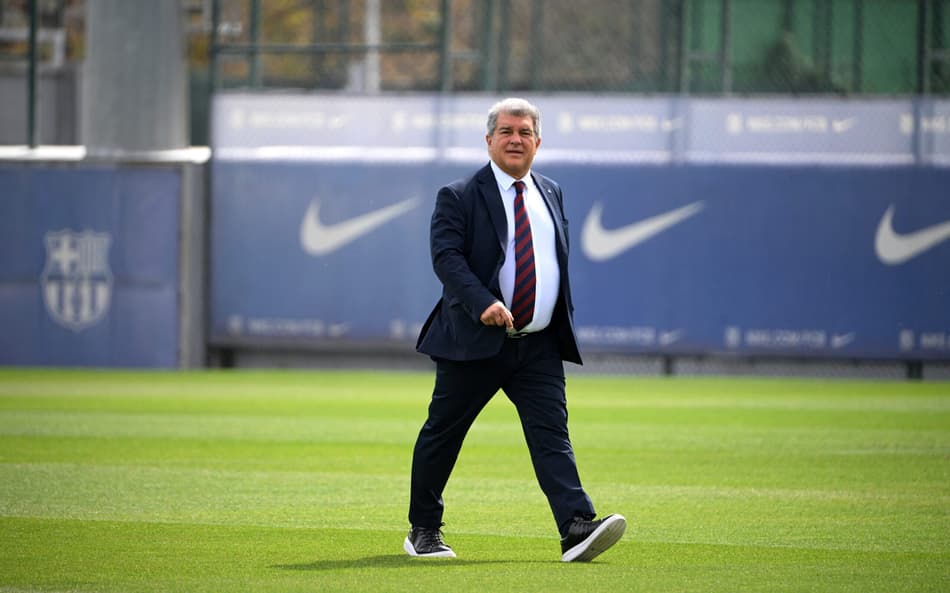 Presidente do Barcelona afirma considerar jogar El Clásico novamente após polêmicas de arbitragem; entenda