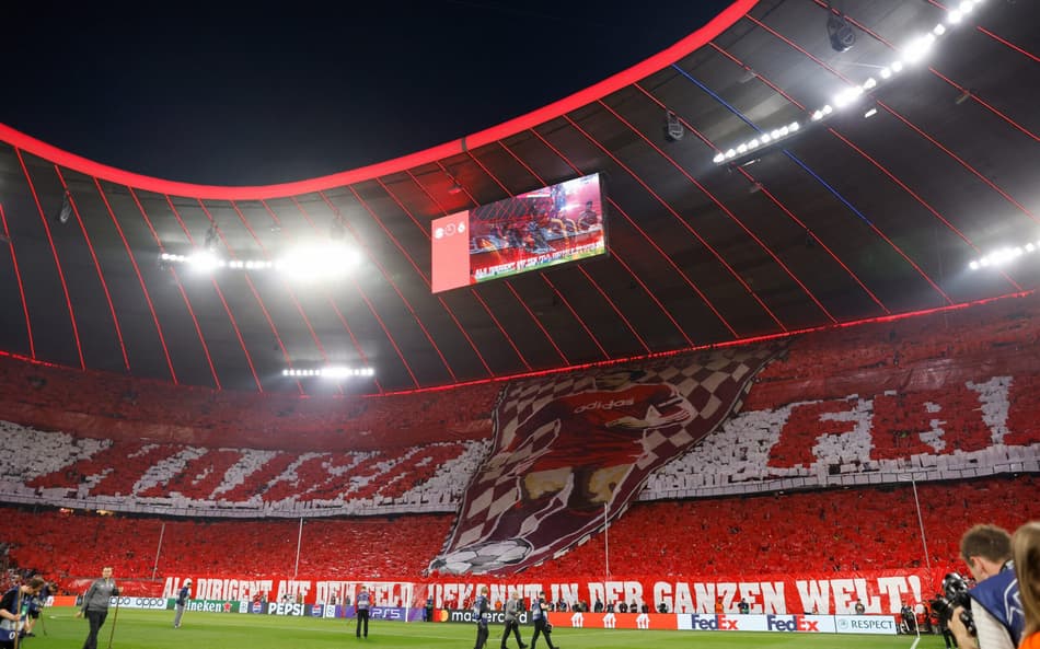 VÍDEO: Moisaco do Bayern em homenagem a Beckenbauer comove torcedores na internet