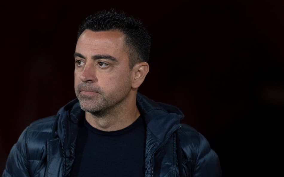 Barcelona anuncia demissão de Xavi e se aproxima de substituto